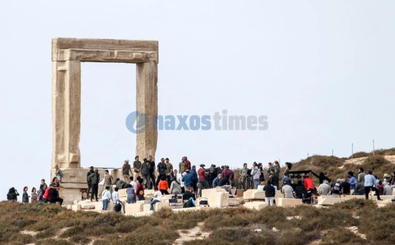 Νάξος: Το Bollywood χορεύει στην Πορτάρα και γονατίζει το Youtube (βίντεο)